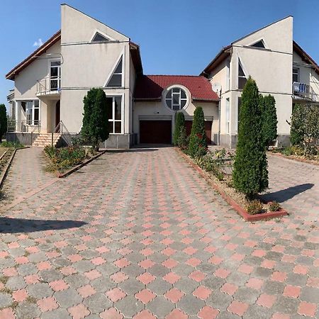 Vila Nei Лугож Экстерьер фото